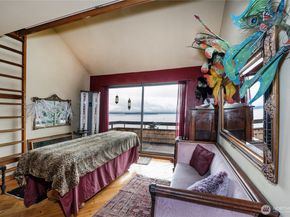 4722 53rd Avenue SW, Seattle WA 98116