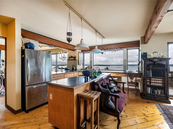 4722 53rd Avenue SW, Seattle WA 98116