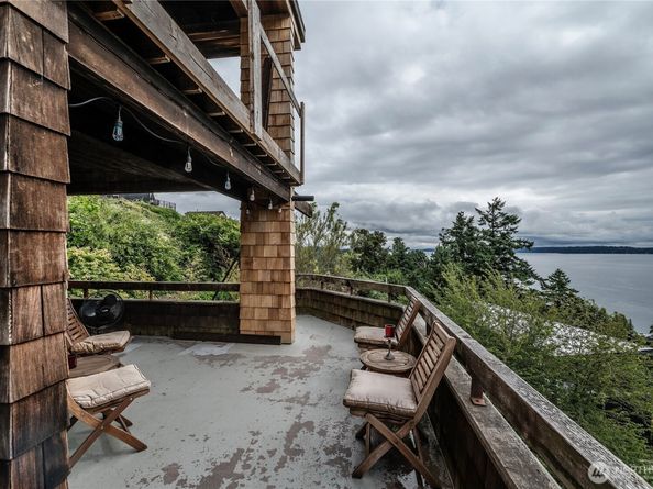 4722 53rd Avenue SW, Seattle WA 98116