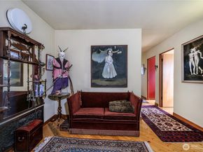 4722 53rd Avenue SW, Seattle WA 98116