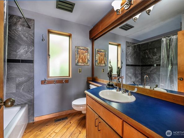 4722 53rd Avenue SW, Seattle WA 98116