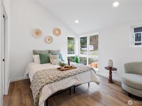 5984 26th Avenue SW C, Seattle WA 98106