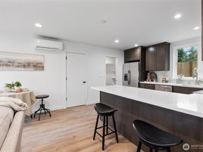 5984 26th Avenue SW C, Seattle WA 98106