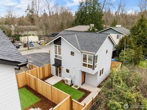5984 26th Avenue SW C, Seattle WA 98106