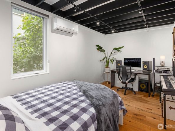 866 NE 96th Street, Seattle WA 98115