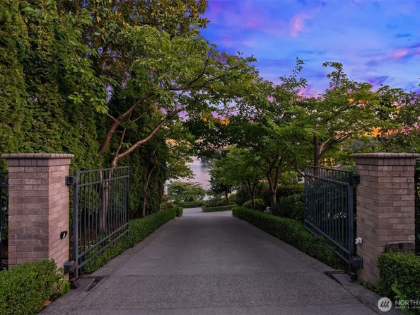 16 Enatai Drive, Bellevue WA 98004