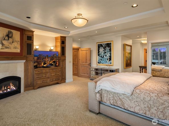 16 Enatai Drive, Bellevue WA 98004