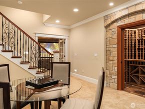 20424 NE 64th Place, Redmond WA 98053