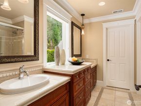 20424 NE 64th Place, Redmond WA 98053