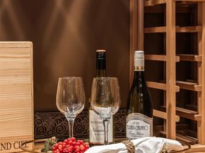 20424 NE 64th Place, Redmond WA 98053