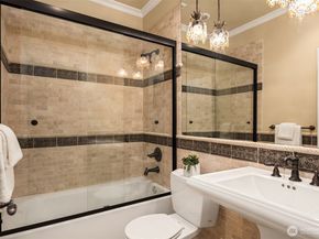 20424 NE 64th Place, Redmond WA 98053