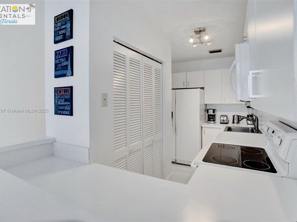 5445 Collins Ave BAY14, Miami Beach FL 33140
