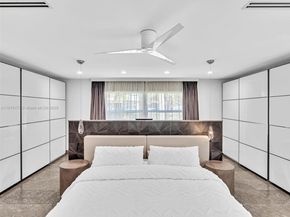 840 S Southlake Dr, Hollywood FL 33019