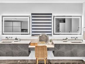 840 S Southlake Dr, Hollywood FL 33019