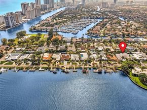 840 S Southlake Dr, Hollywood FL 33019