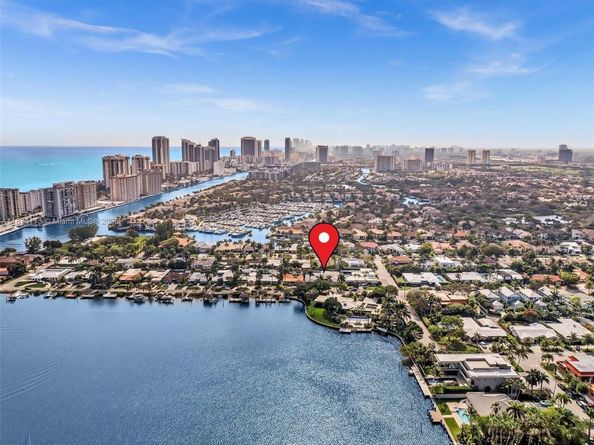 840 S Southlake Dr, Hollywood FL 33019