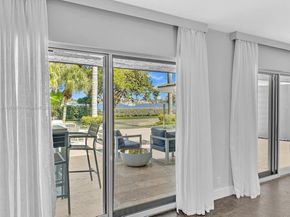 840 S Southlake Dr, Hollywood FL 33019