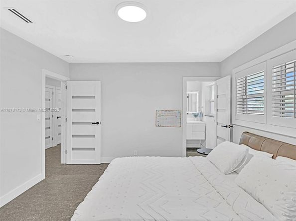 840 S Southlake Dr, Hollywood FL 33019