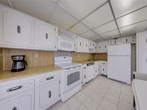 600 NE 36th St 421, Miami FL 33137