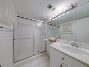 600 NE 36th St 421, Miami FL 33137