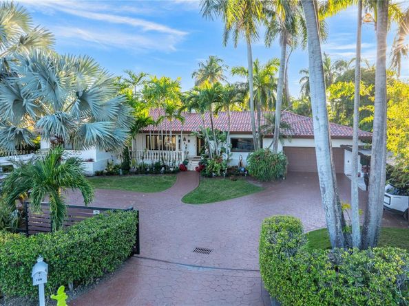 1070 Belle Meade Island Dr, Miami FL 33138