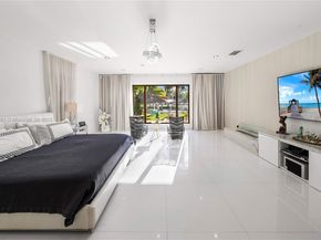 1070 Belle Meade Island Dr, Miami FL 33138