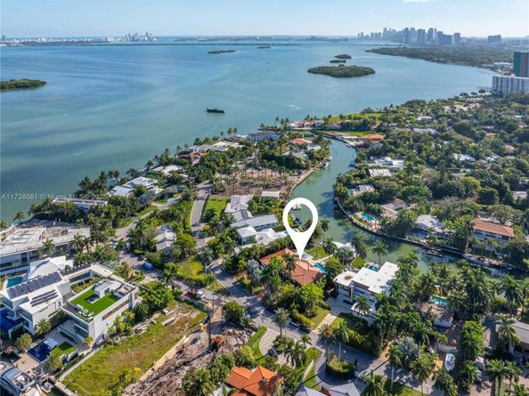 1070 Belle Meade Island Dr, Miami FL 33138