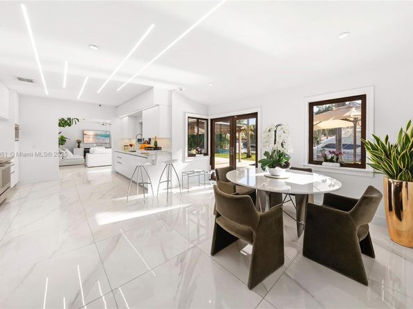 1070 Belle Meade Island Dr, Miami FL 33138