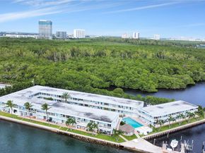 2700 NE 135th St 12, North Miami FL 33181