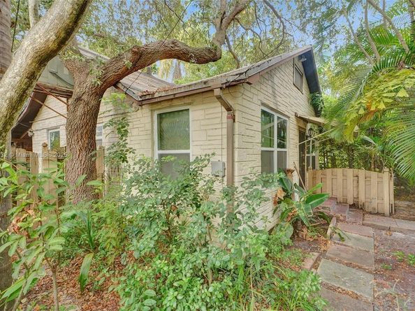 1024 N 24th, Hollywood FL 33020