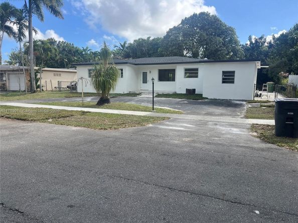 110 NE 132nd St, North Miami FL 33161