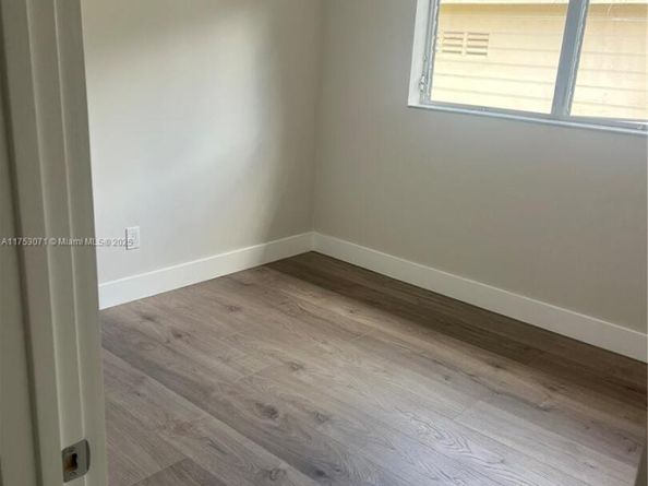 110 NE 132nd St, North Miami FL 33161