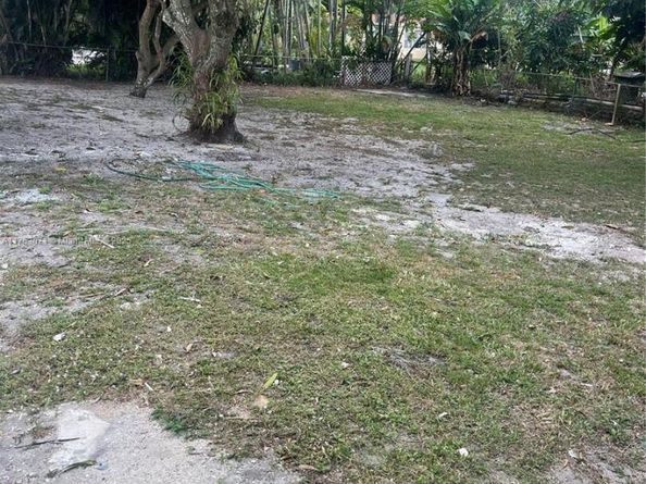 110 NE 132nd St, North Miami FL 33161