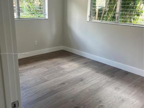 110 NE 132nd St, North Miami FL 33161