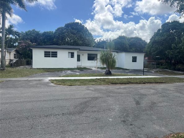 110 NE 132nd St, North Miami FL 33161