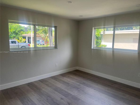 110 NE 132nd St, North Miami FL 33161