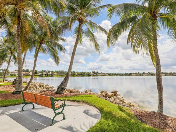 3921 SW 186th Ave, Miramar FL 33029