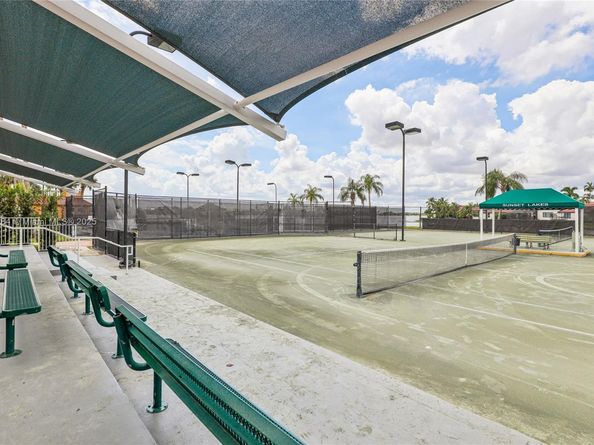 3921 SW 186th Ave, Miramar FL 33029