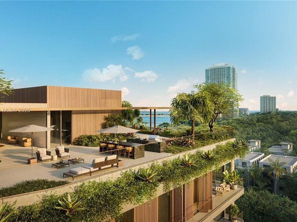 1880 Brickell Avenue 42, Miami FL 33129