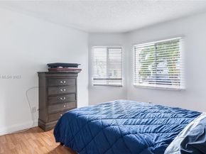 1008 W Jasmine Ln, North Lauderdale FL 33068