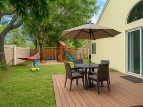 1008 W Jasmine Ln, North Lauderdale FL 33068