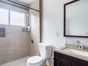 1008 W Jasmine Ln, North Lauderdale FL 33068