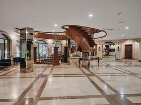 6039 Collins Ave 1402, Miami Beach FL 33140