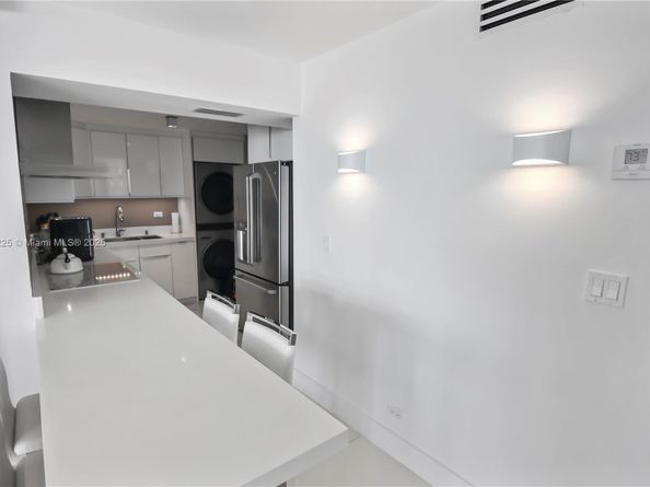 6039 Collins Ave 1402, Miami Beach FL 33140