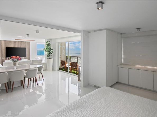6039 Collins Ave 1402, Miami Beach FL 33140