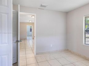 6048 Buchanan St, Hollywood FL 33024