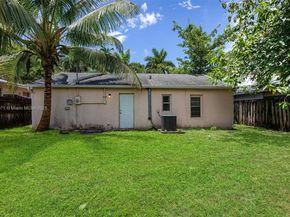 6048 Buchanan St, Hollywood FL 33024