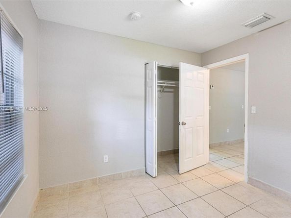 6048 Buchanan St, Hollywood FL 33024