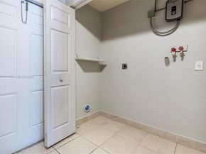 6048 Buchanan St, Hollywood FL 33024