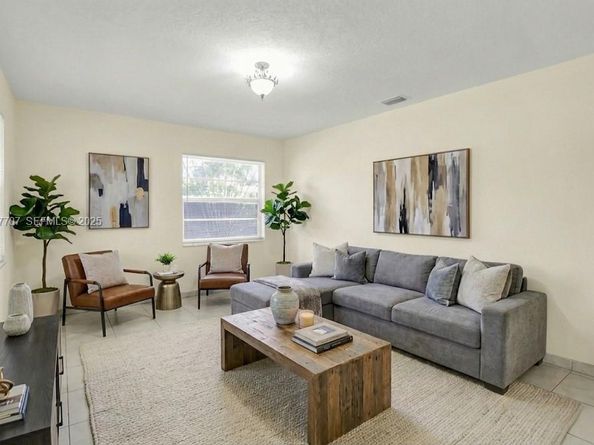 11324 SW 187th Ter, Miami FL 33157